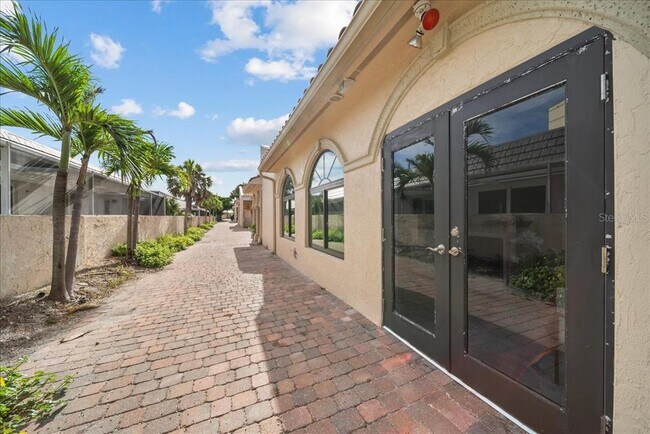 Building Photo - 718 Golden Beach Blvd