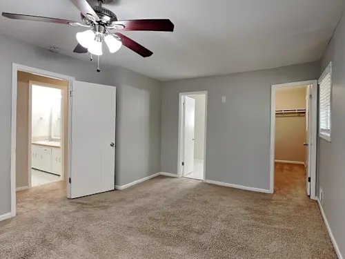 Building Photo - 2815 Rainbow Forest Dr