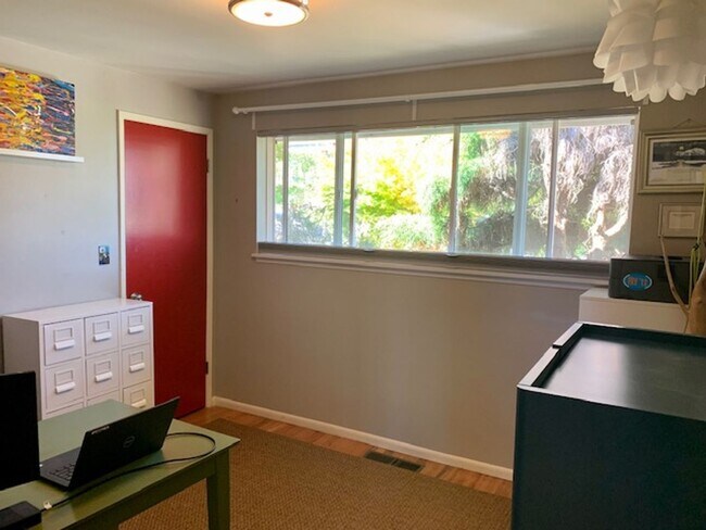Building Photo - Spacious 4 Bedroom Magnolia Home Available June 12th