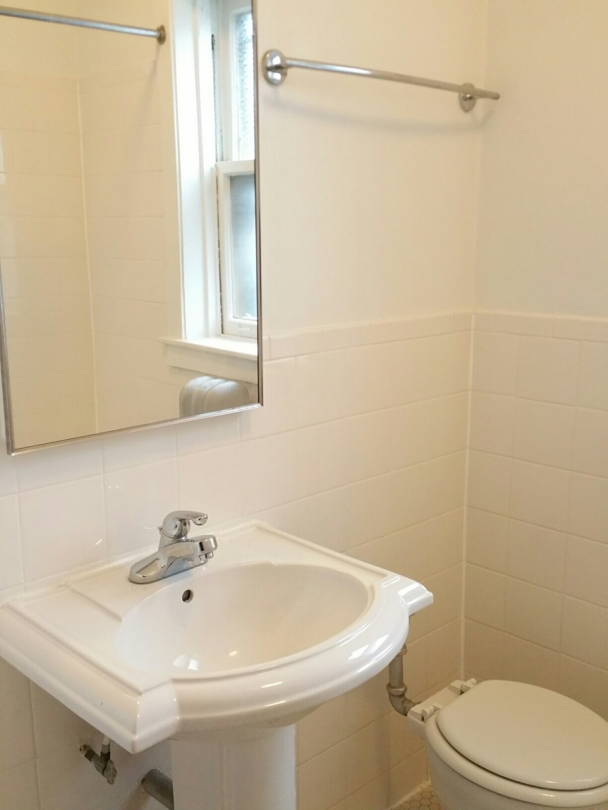 Building Photo - 710 Seward St