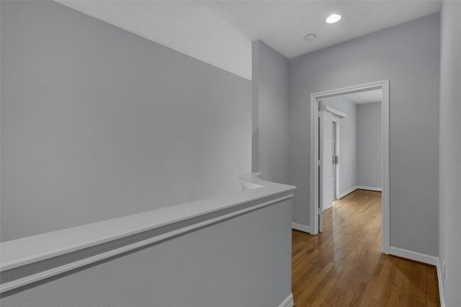 Building Photo - 341 W 23rd St