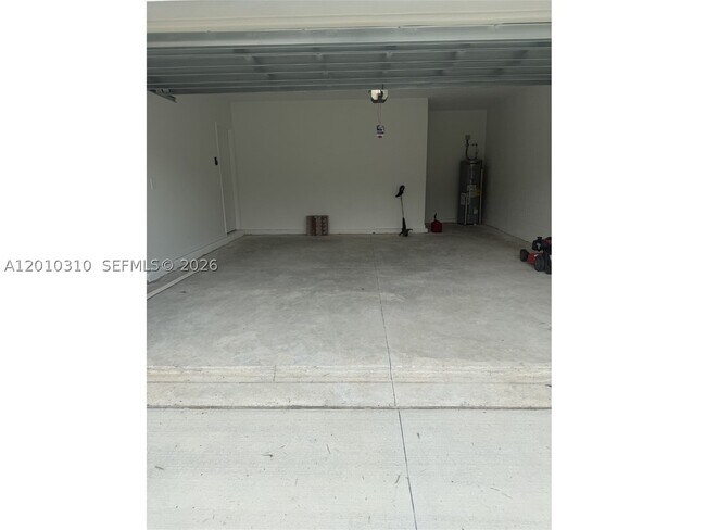 Building Photo - 5423 Meadow Walk Dr