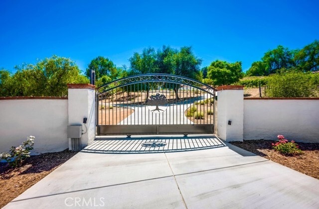 Building Photo - 39555 Ave Bonita