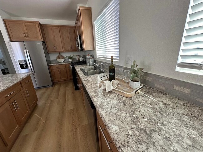 Building Photo - 17 Dart St