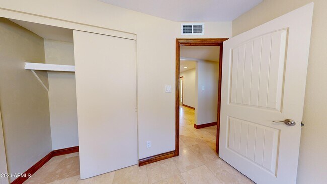 Building Photo - 11020 S Mandan St