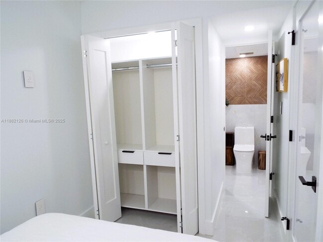 Building Photo - 5701 Collins Ave