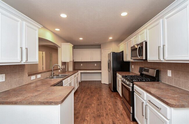 Building Photo - 1115 Eden Park Ln