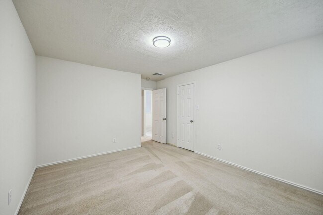 Building Photo - 39 W Sage Creek Pl