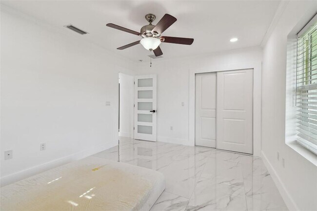 Building Photo - 8708 Thornwood Ln