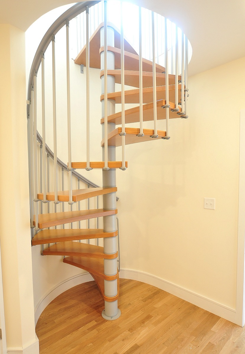 Building Photo - 10 Keswick St