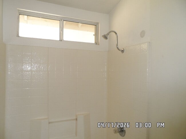 Building Photo - 3 Bedrooms, 2 Bathrooms, approx. 1392 sq. ft., 2 Car Garage, Covered Patio, Fenced, Play house,