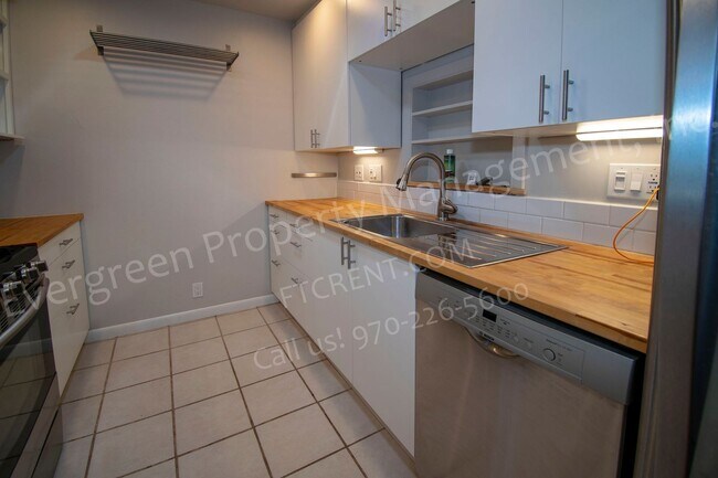 Building Photo - 3 Bed House in Northwest Fort Collins!