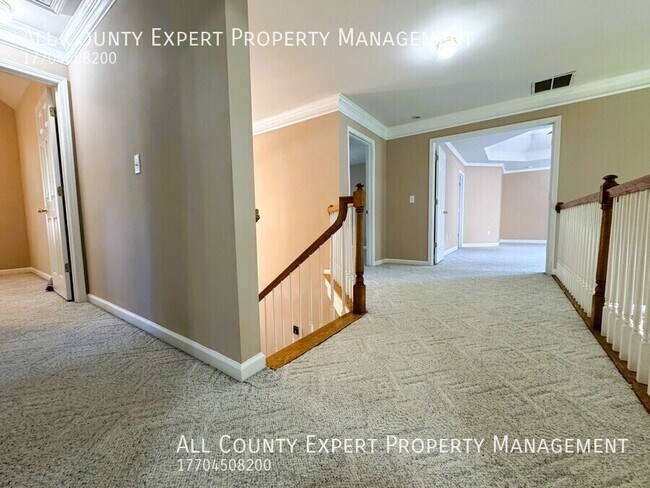 Building Photo - 4402 Fairecroft Terrace