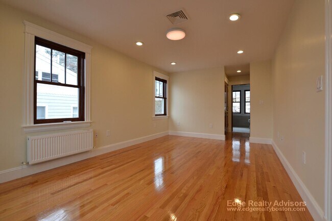 Building Photo - 38 Gerrish St