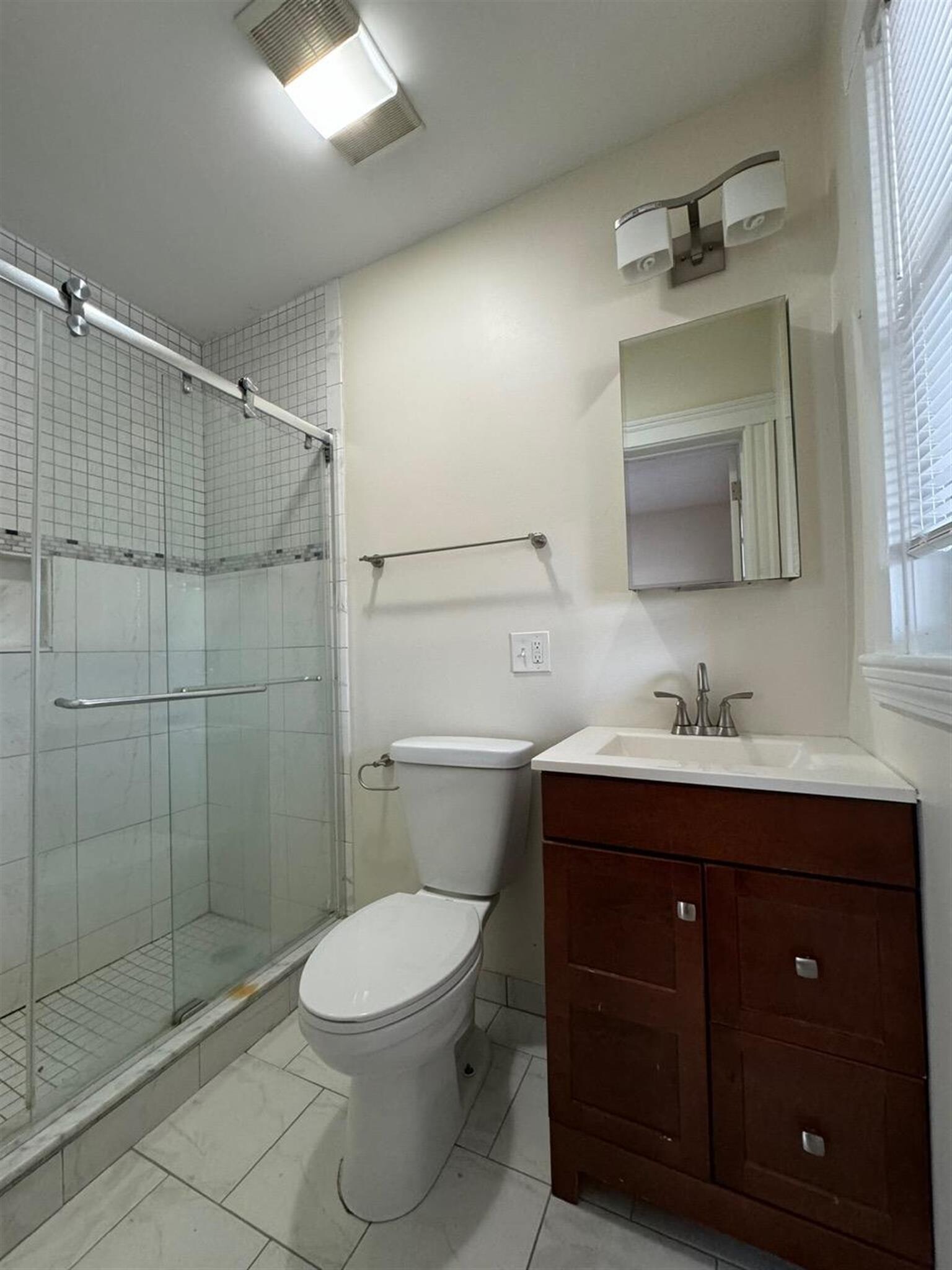 Building Photo - 65 Conwell Ave