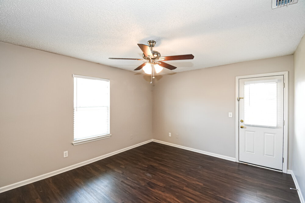 Building Photo - 1125 Buccaneer Blvd