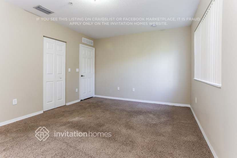 Building Photo - 12421 SW 50th Ct