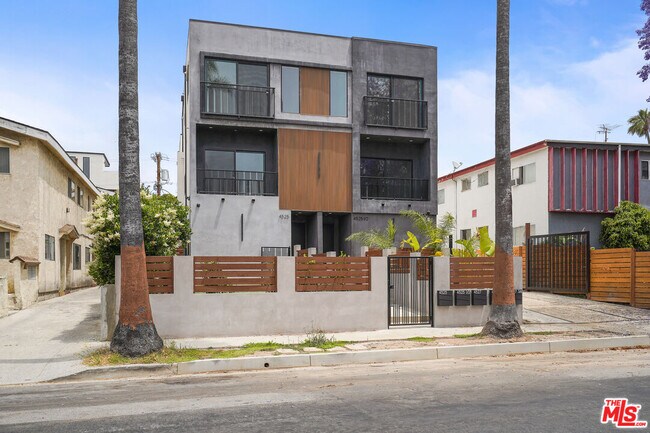 Building Photo - 4527 W 17th St
