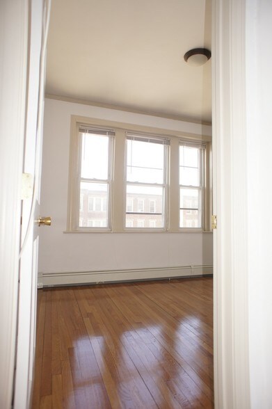 Building Photo - 1661 Commonwealth Avenue