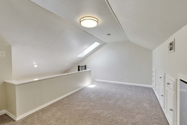 Building Photo - 8888 Tallwood Dr