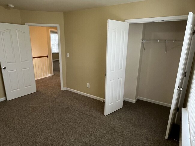Building Photo - Spacious 4 Bed + Bonus Room Home in Concord