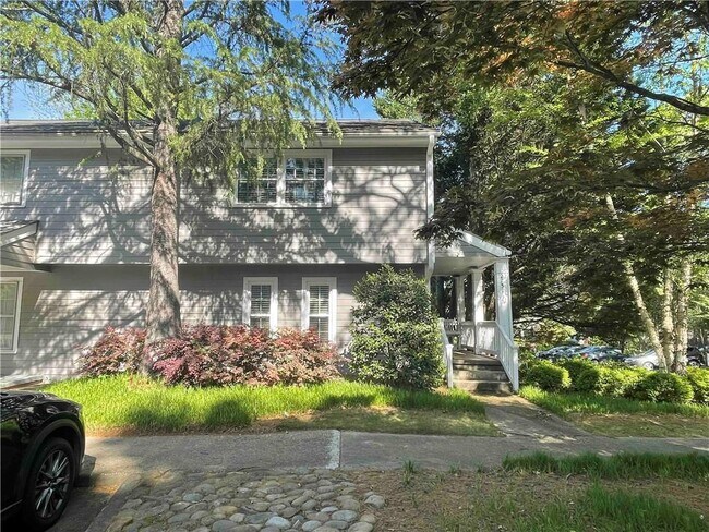 Building Photo - 2751 Farmstead Rd