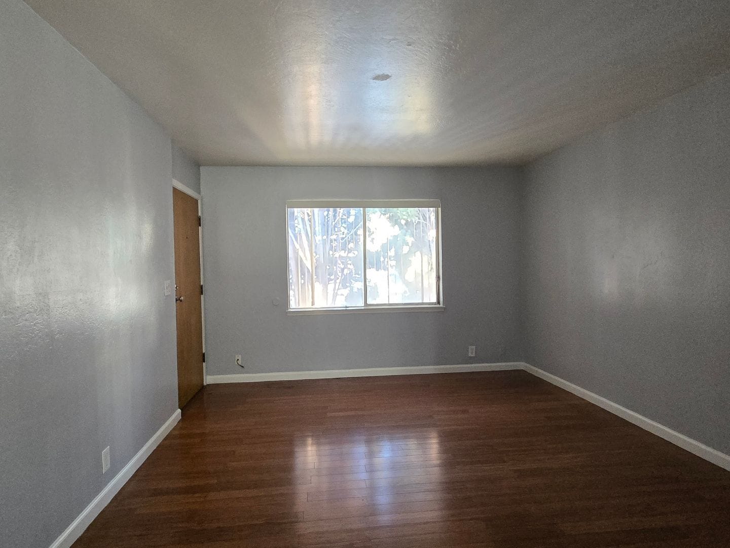 Building Photo - 452 S 4th St