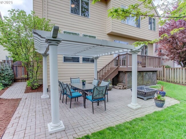 Building Photo - Sought after Remington 4bed 2.5bath with Lots of Yard Space!