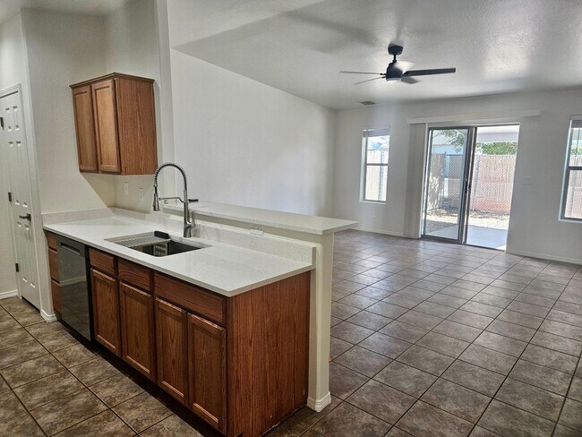 Building Photo - Beautiful remodeled 2 bed 2 bath home in P...
