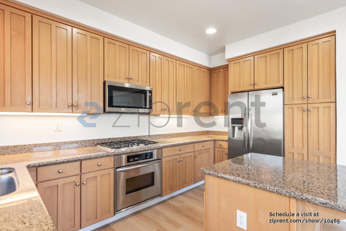 Building Photo - 1017 Keeble Ct