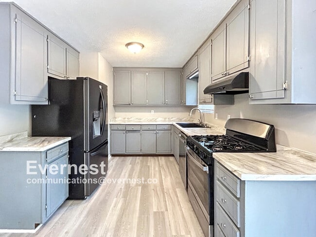 Building Photo - 8937 Tweeddale Dr