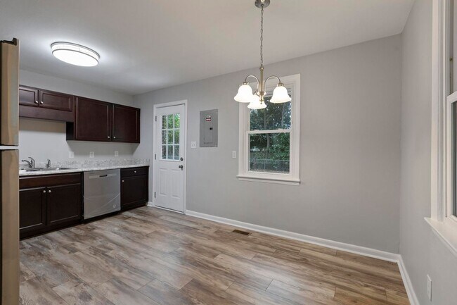 Building Photo - House for Rent in Jacksonville!