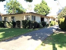 Building Photo - 144 N Sierra Bonita Ave
