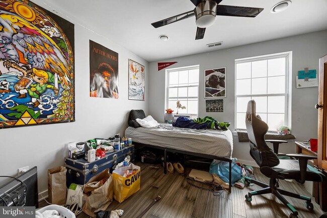 Building Photo - 1720 Arlington St