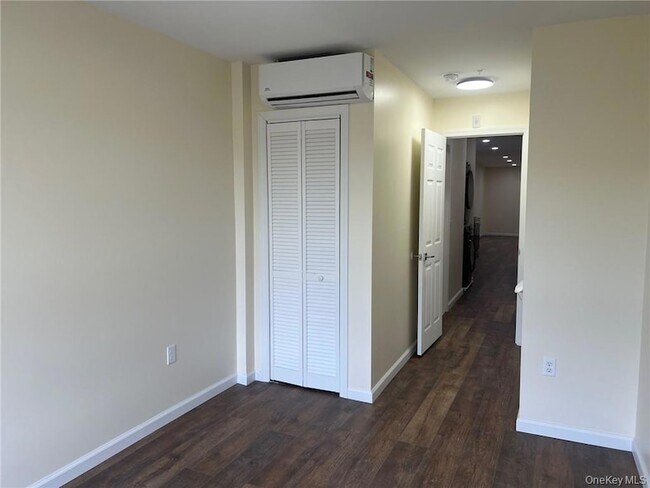 Building Photo - 45 Front St