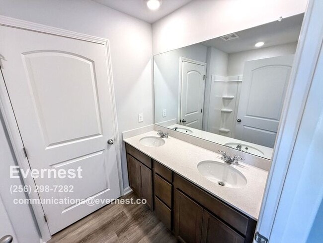 Building Photo - 21421 Scuttle St