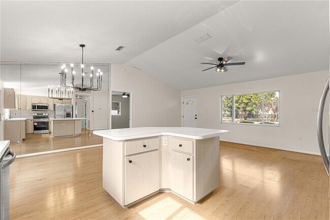 Building Photo - 11518 SW 136th Pl