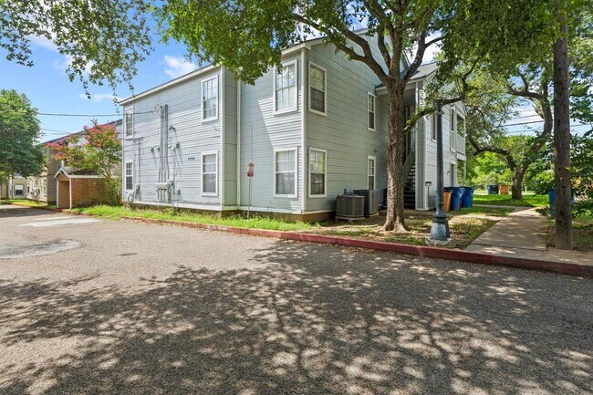 Building Photo - 4208 Duval Rd