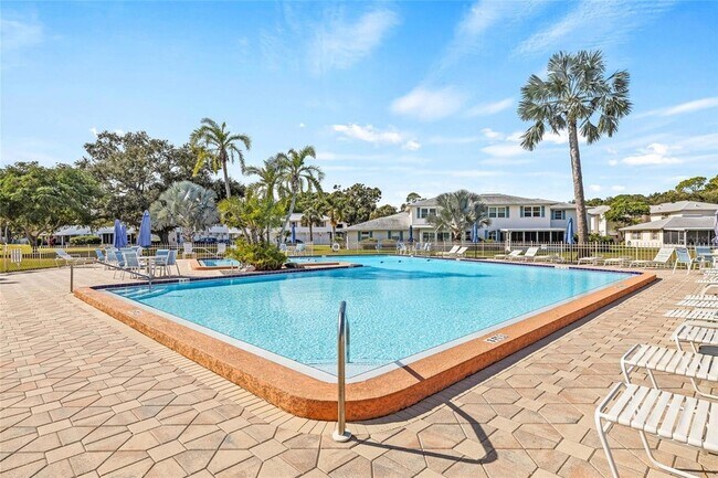 Building Photo - 3267 39th St S