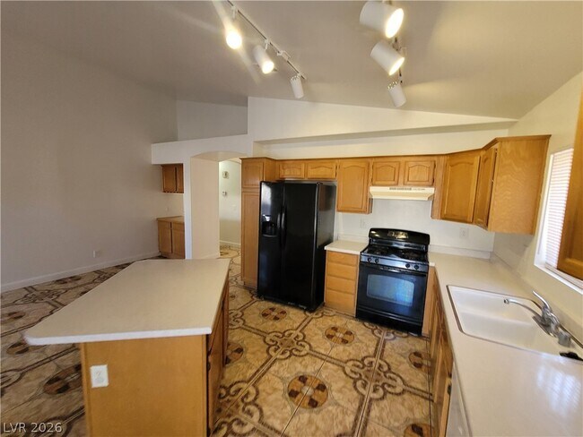 Building Photo - 4406 Cinema Ave