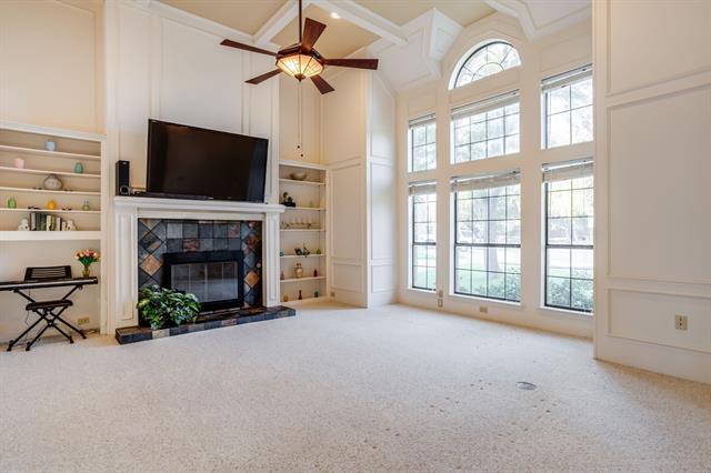 Building Photo - 9812 Canyon Crest Cir