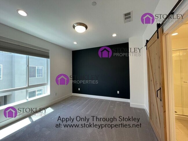 Building Photo - 1543 Longitude Dr