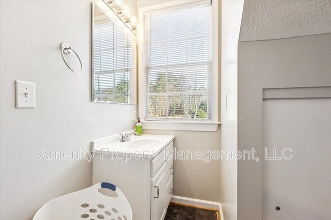 Building Photo - 100 Raymond Dr