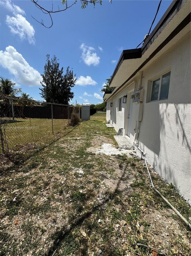 Building Photo - 10382 SW 177th St