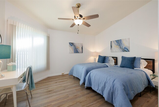 Building Photo - 156 Falls Ct