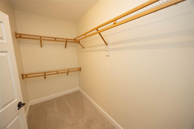 Building Photo - 9411 Dunleith