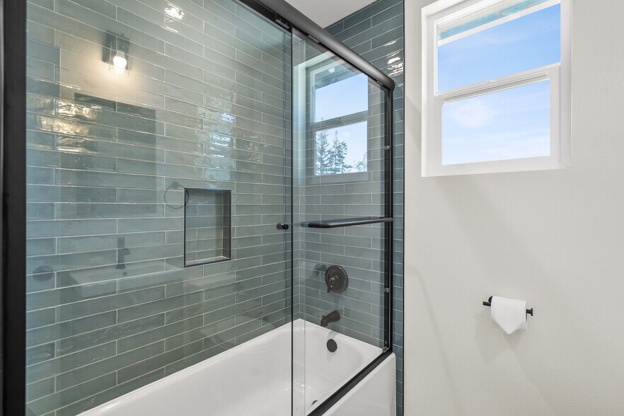 Building Photo - 8 Corte Dorado