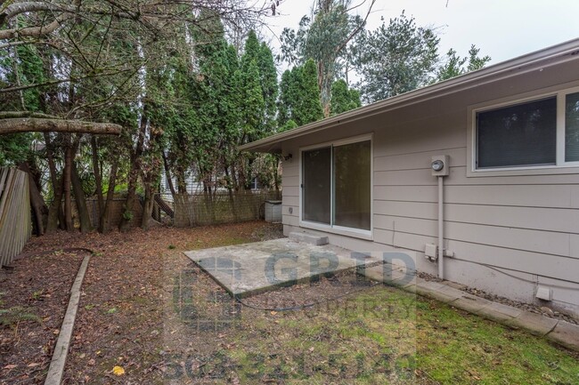 Building Photo - GPM475 - SE Woodward St (T1)