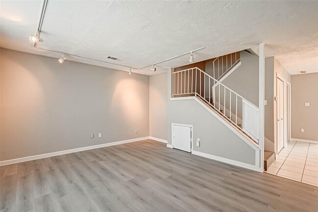 Building Photo - 17103 Blackhawk Blvd