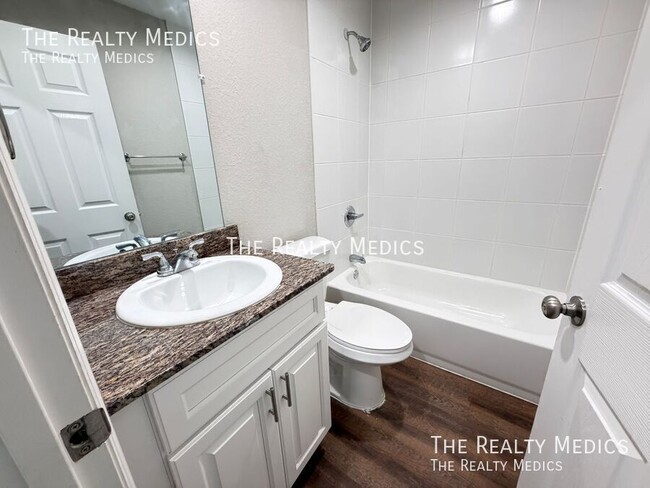 Building Photo - 4781 SW 166th Ln